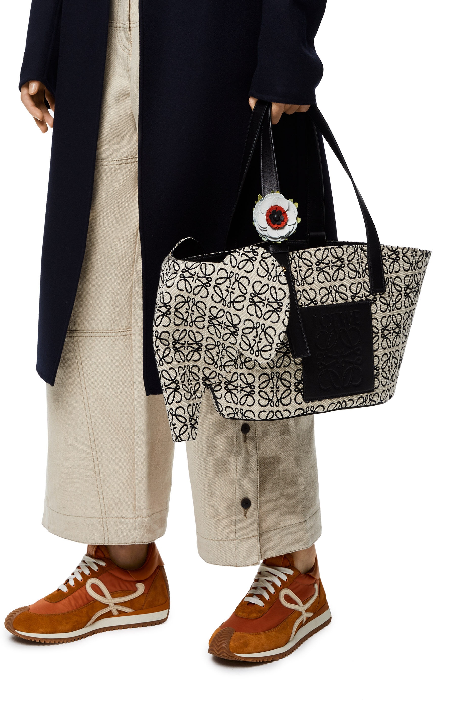 Pansy stud flower in classic calfskin - 2