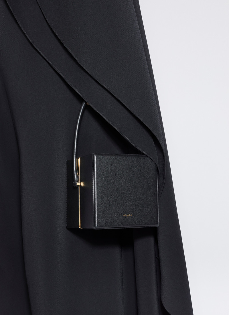 Alaïa CUBE MINAUDIERE IN LAMBSKIN outlook