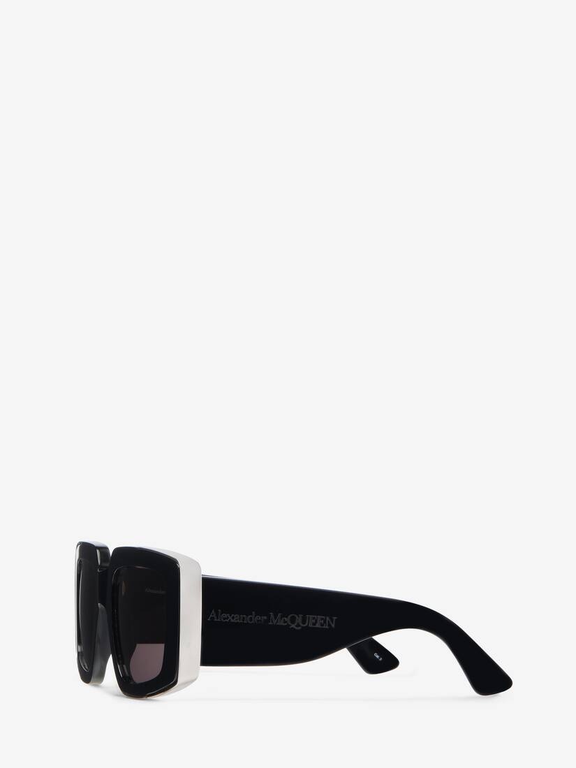 Women's The Grip Geometrical Sunglasses in Black/smoke - 4