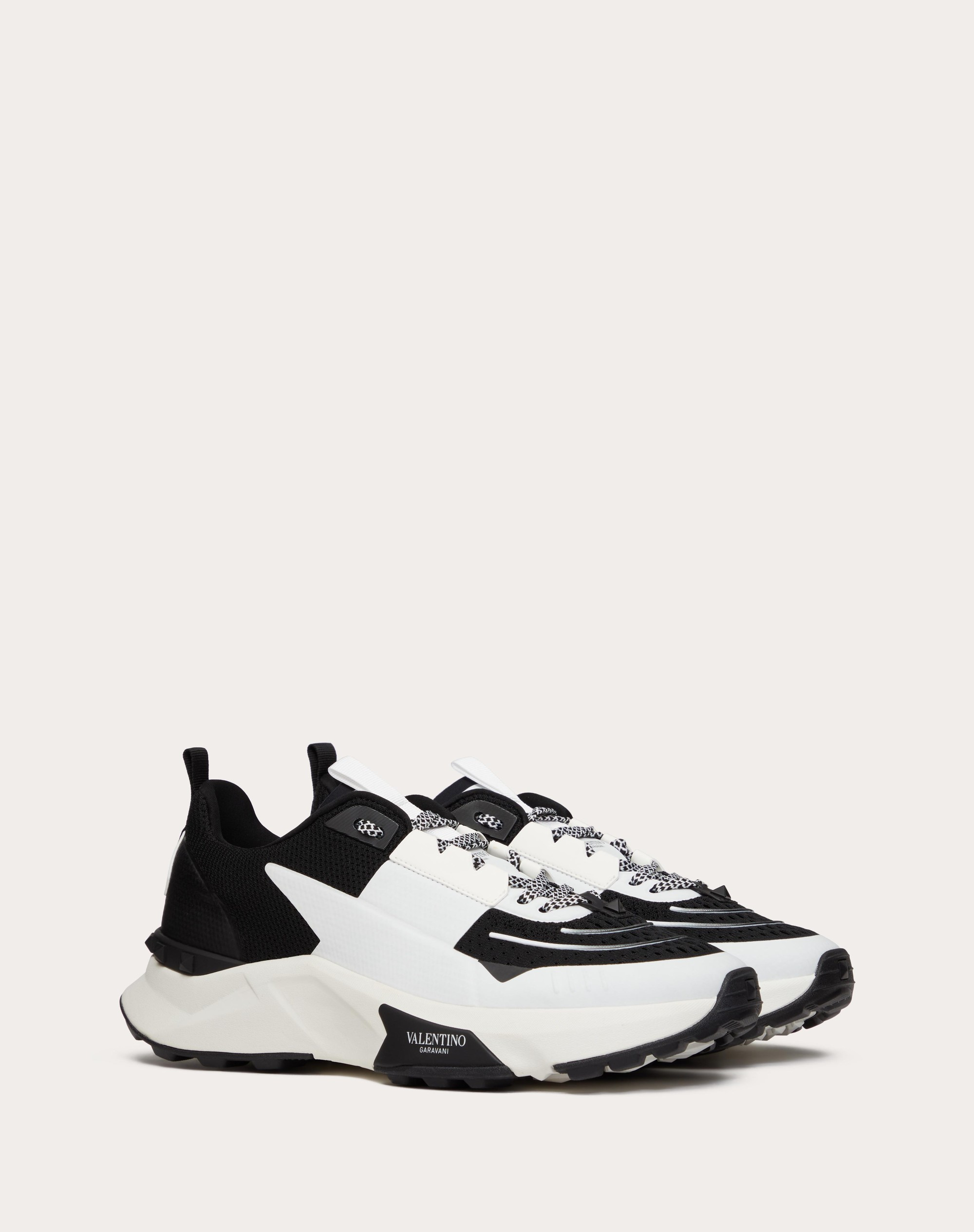 TRUE ACT LOW TOP SNEAKER IN MESH AND RUBBERIZED FABRIC - 2