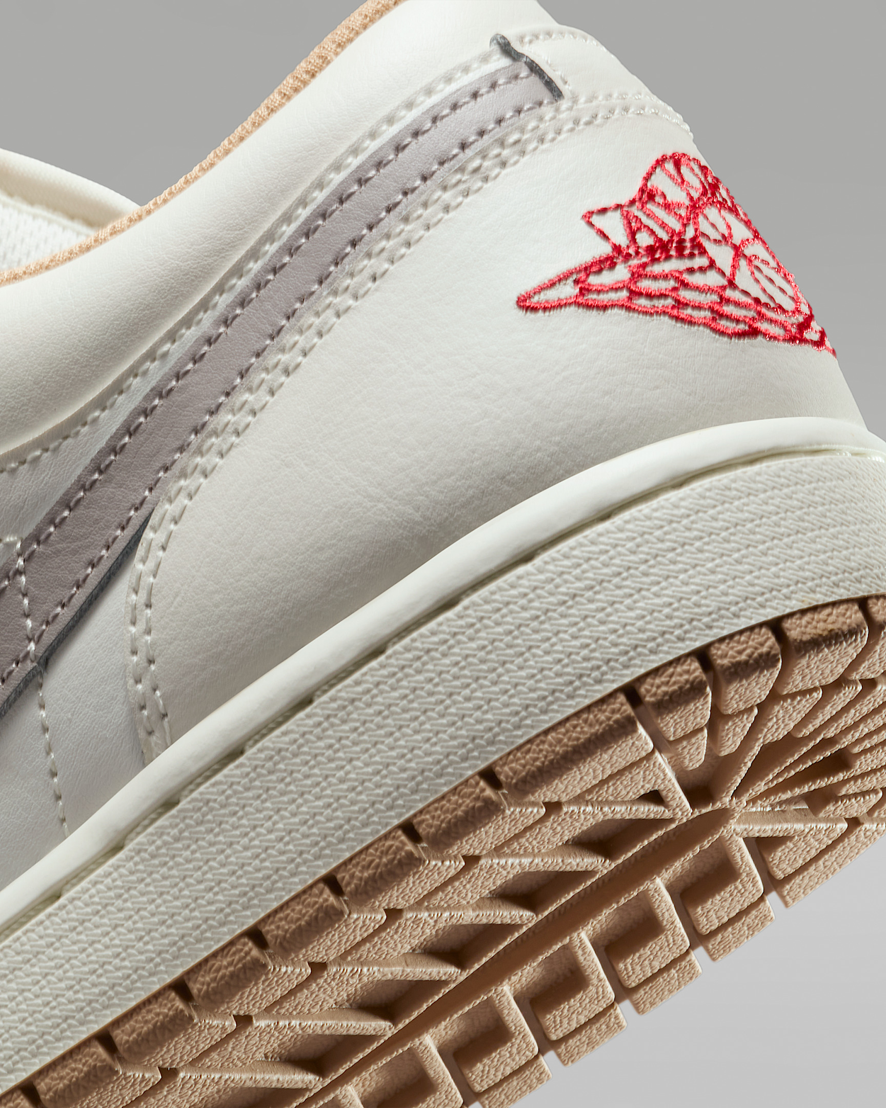 Air Jordan 1 Low Men's Shoes - 8