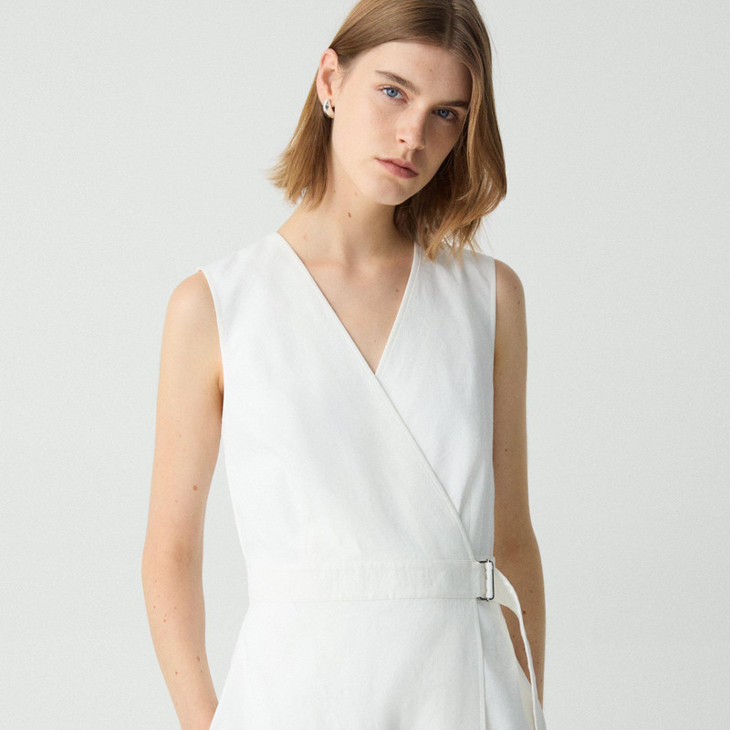 Sleeveless A-Line Wrap Dress in Good Linen 5