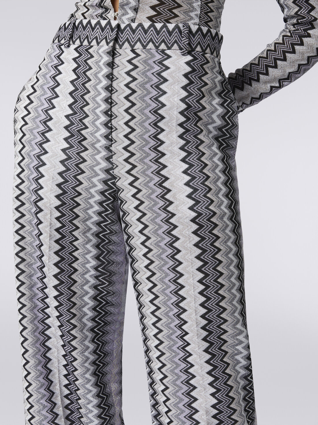 Straight zigzag viscose trousers with lurex - 5
