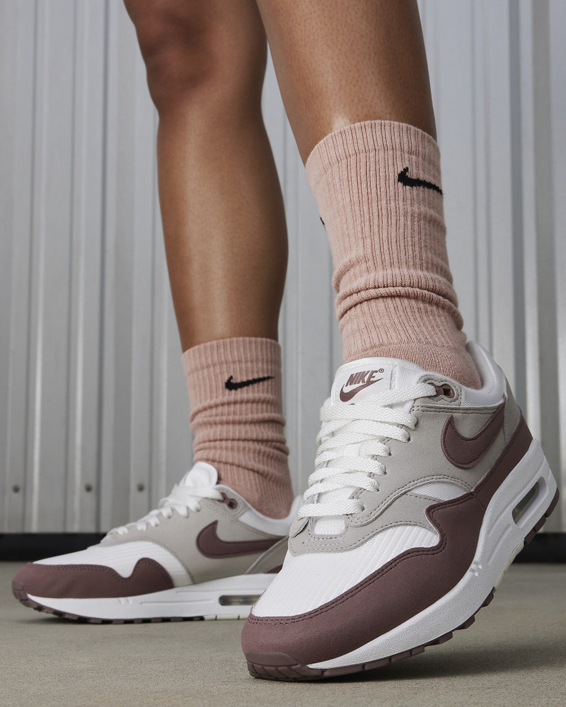 Nike Nike Air Max 1 Women's Shoes outlook