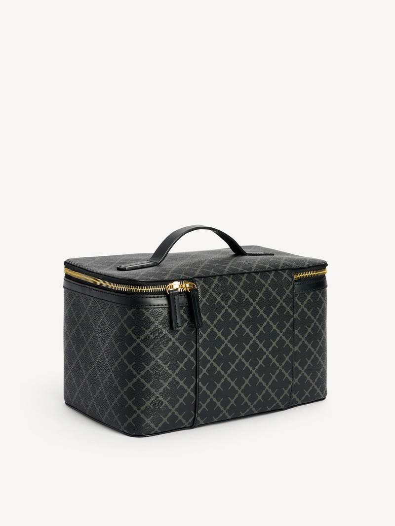 Bae Beauty cosmetics case 3