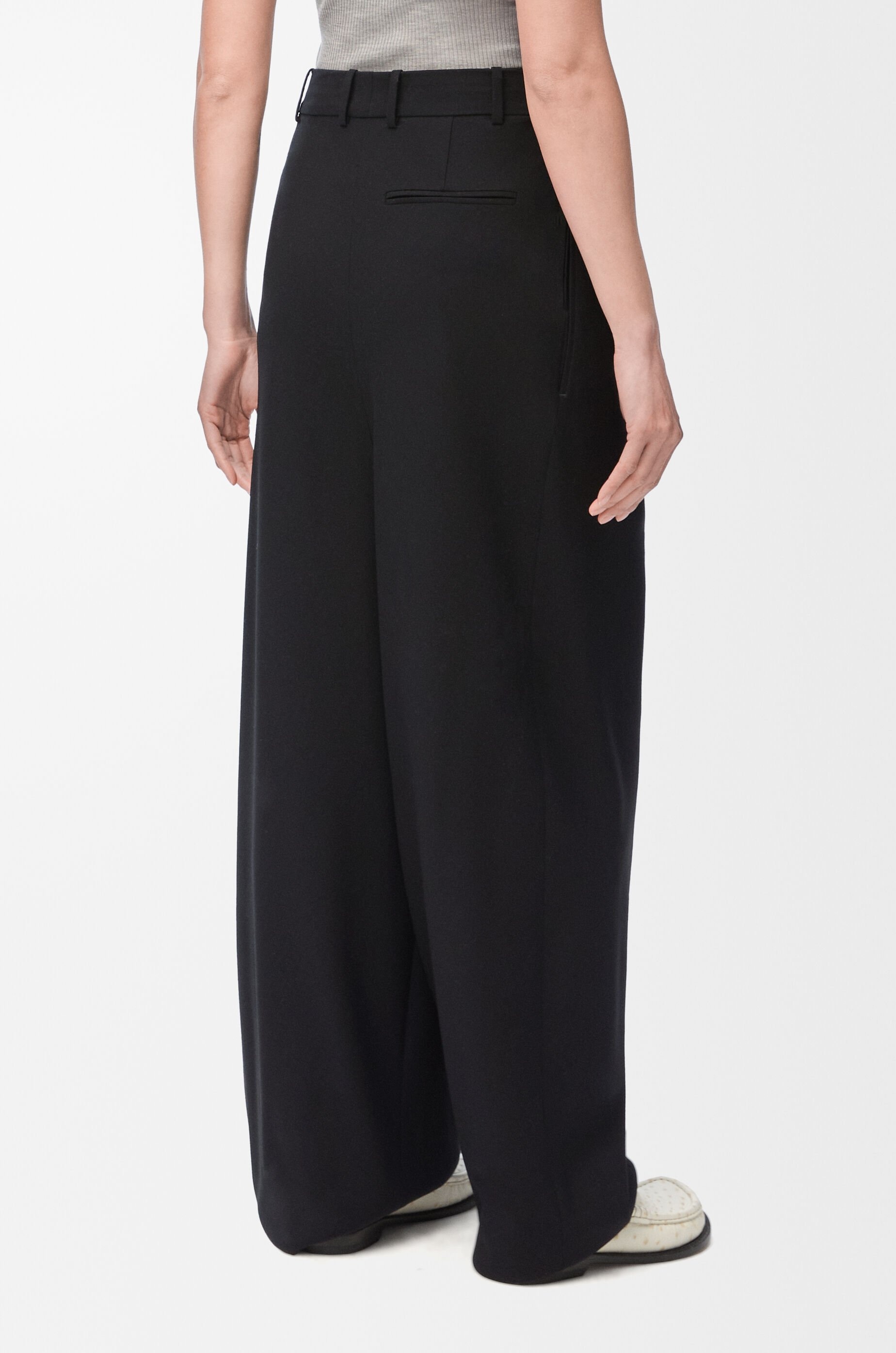 Draped trousers in wool - 4