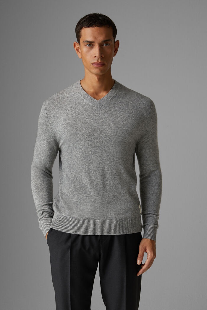 Maddox Knit pullover in Gray - 2