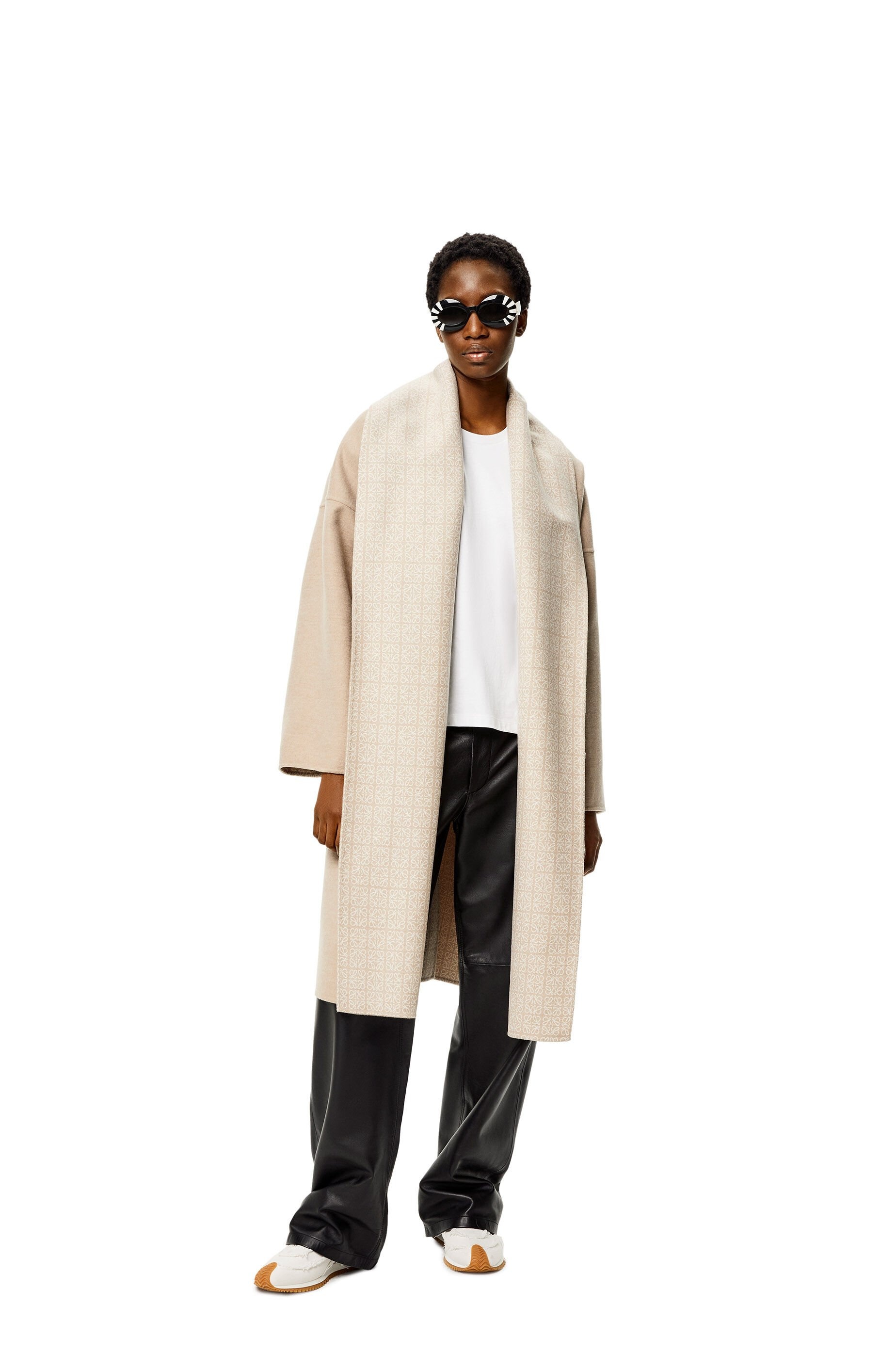 Anagram jacquard belted coat in wool - 2