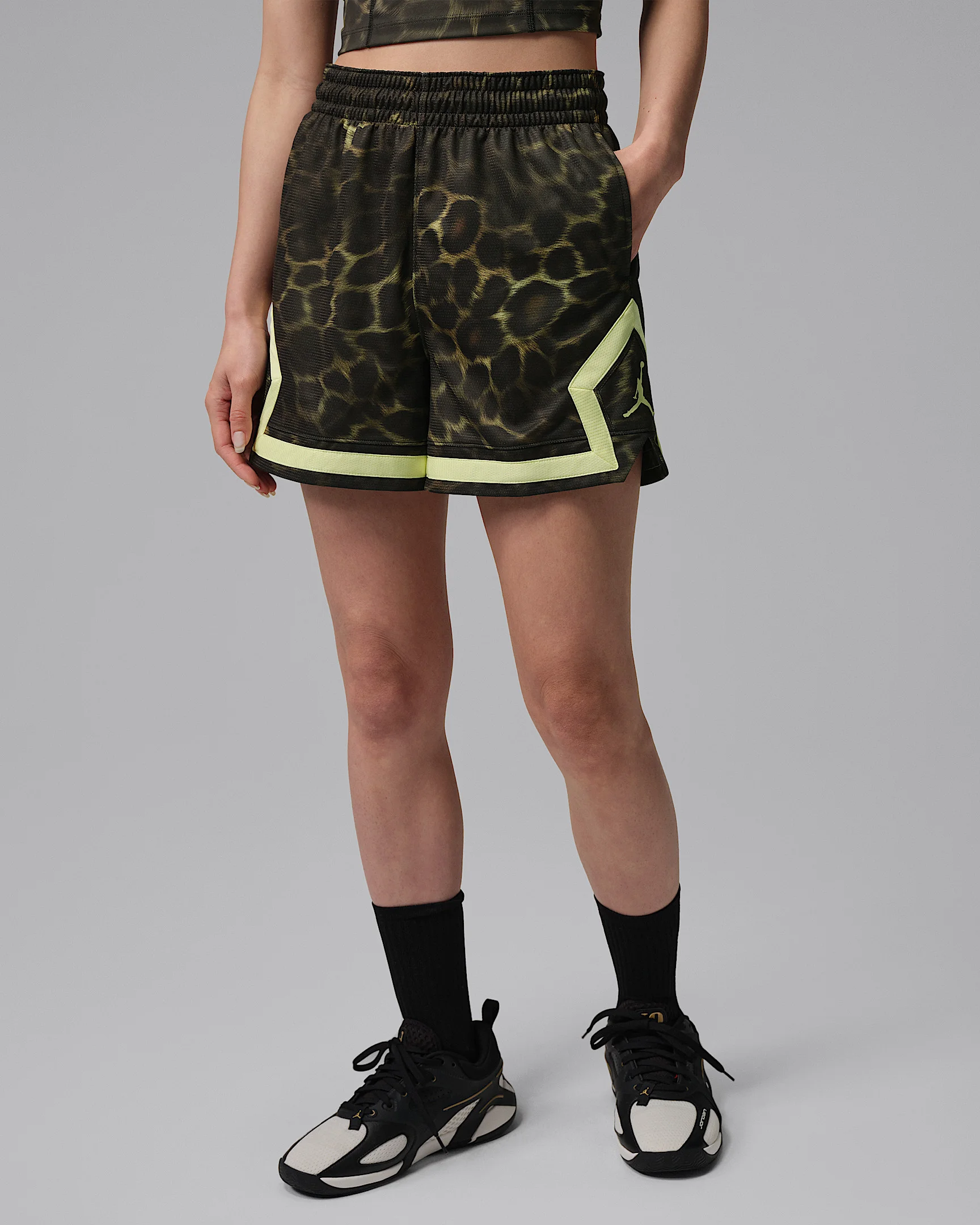 Jordan Sport Women's 4" Diamond Shorts - 1