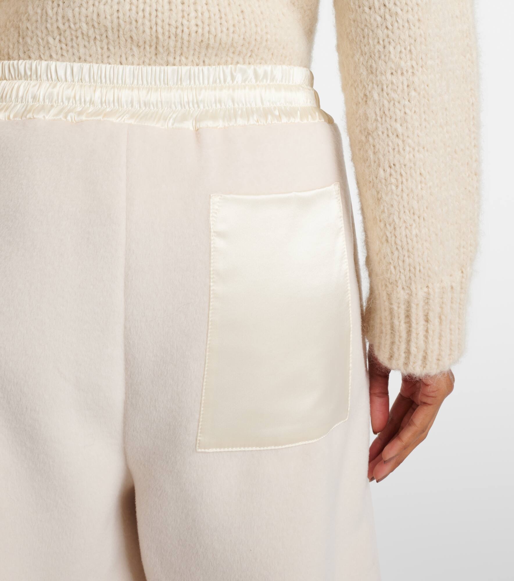 Virgin wool wide-leg pants - 6