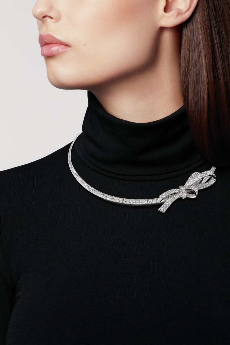 CHANEL Ruban Necklace outlook