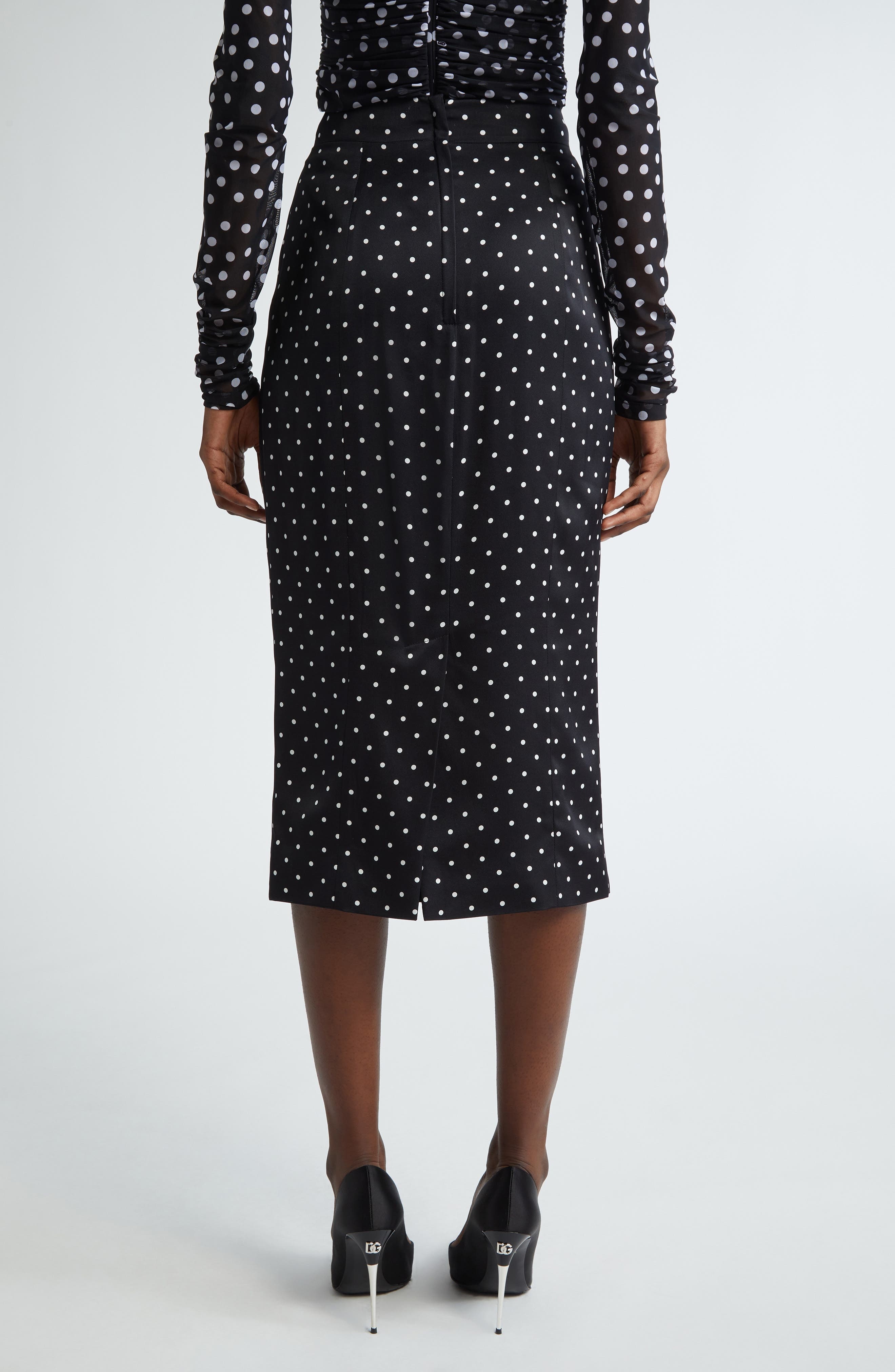 Dolce&Gabbana Polka Dot Stretch Silk Pencil Skirt in Hnzpw Pois Picc 0 5 F.nero at Nordstrom - 3
