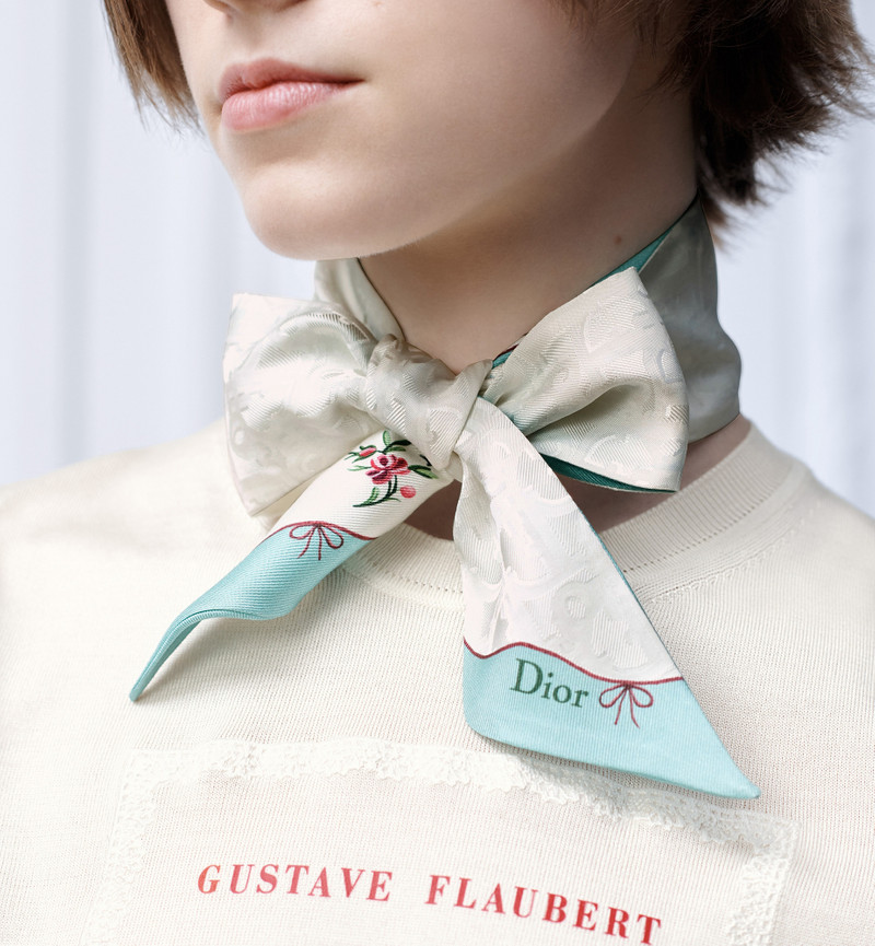 Dior Dioramour Revolution Flowers Mitzah Scarf outlook