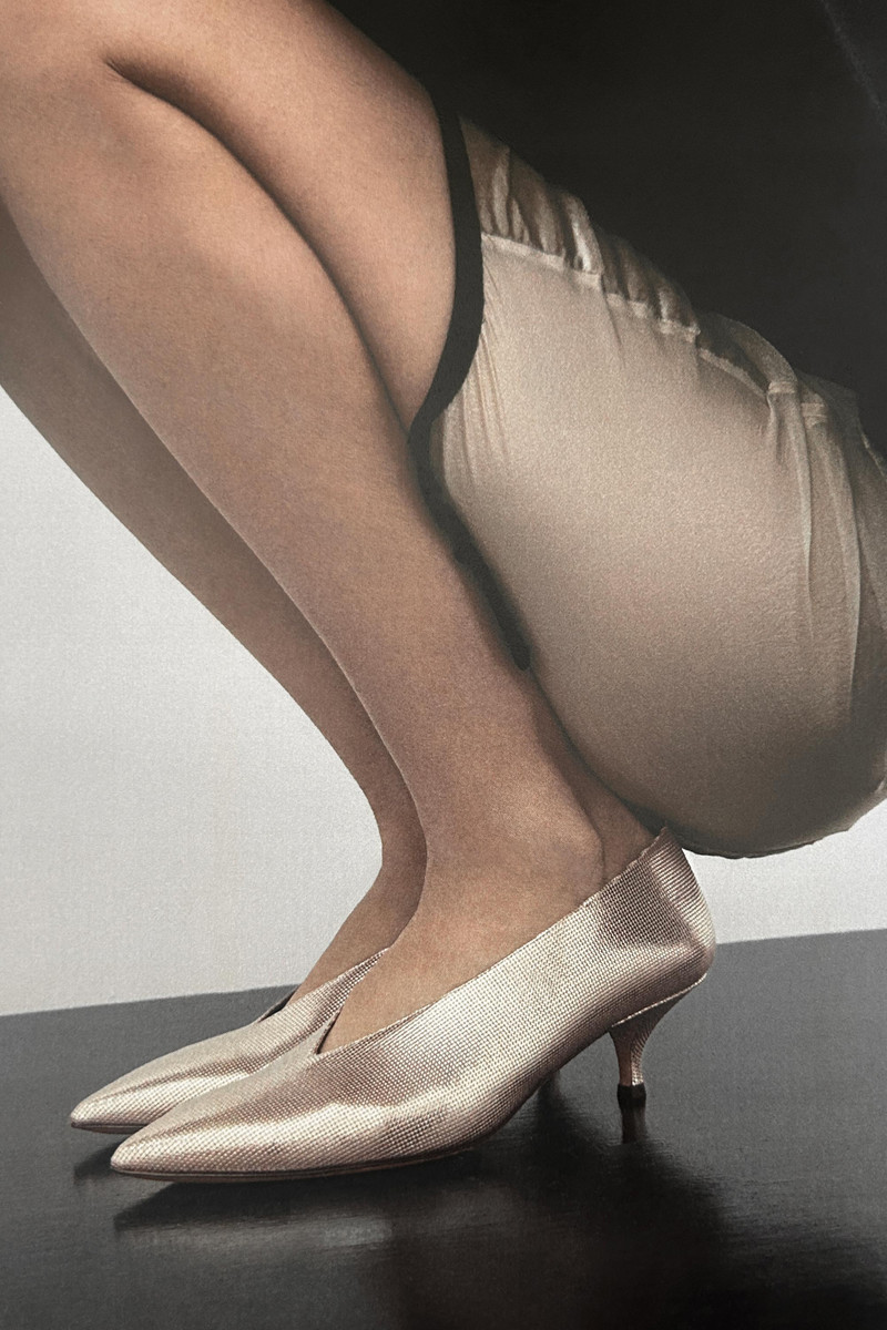 Emme Parsons VENETO IN NEUTRAL GOLD DISCO outlook