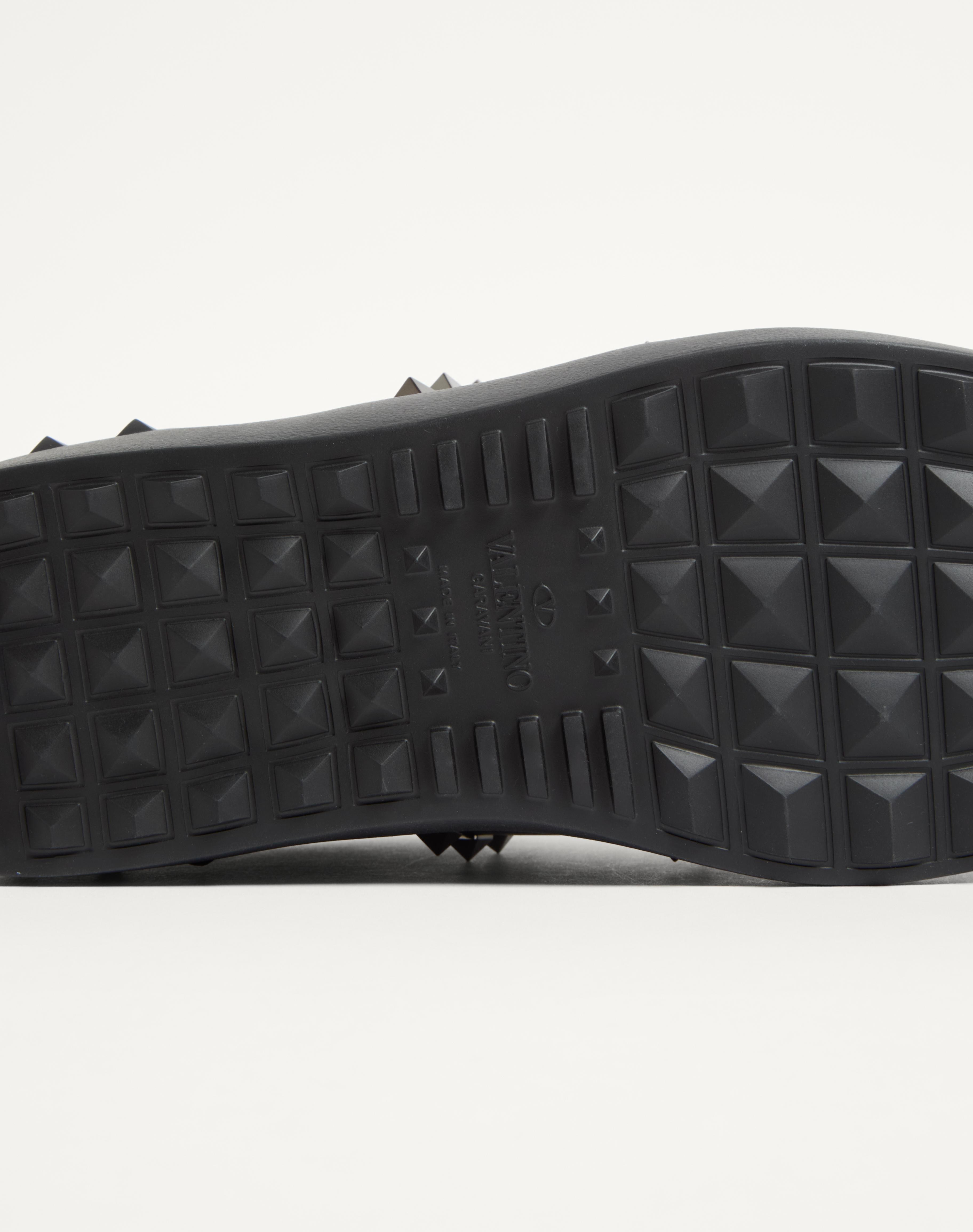 ROCKSTUD UNTITLED SNEAKER IN CALFSKIN LEATHER - 4