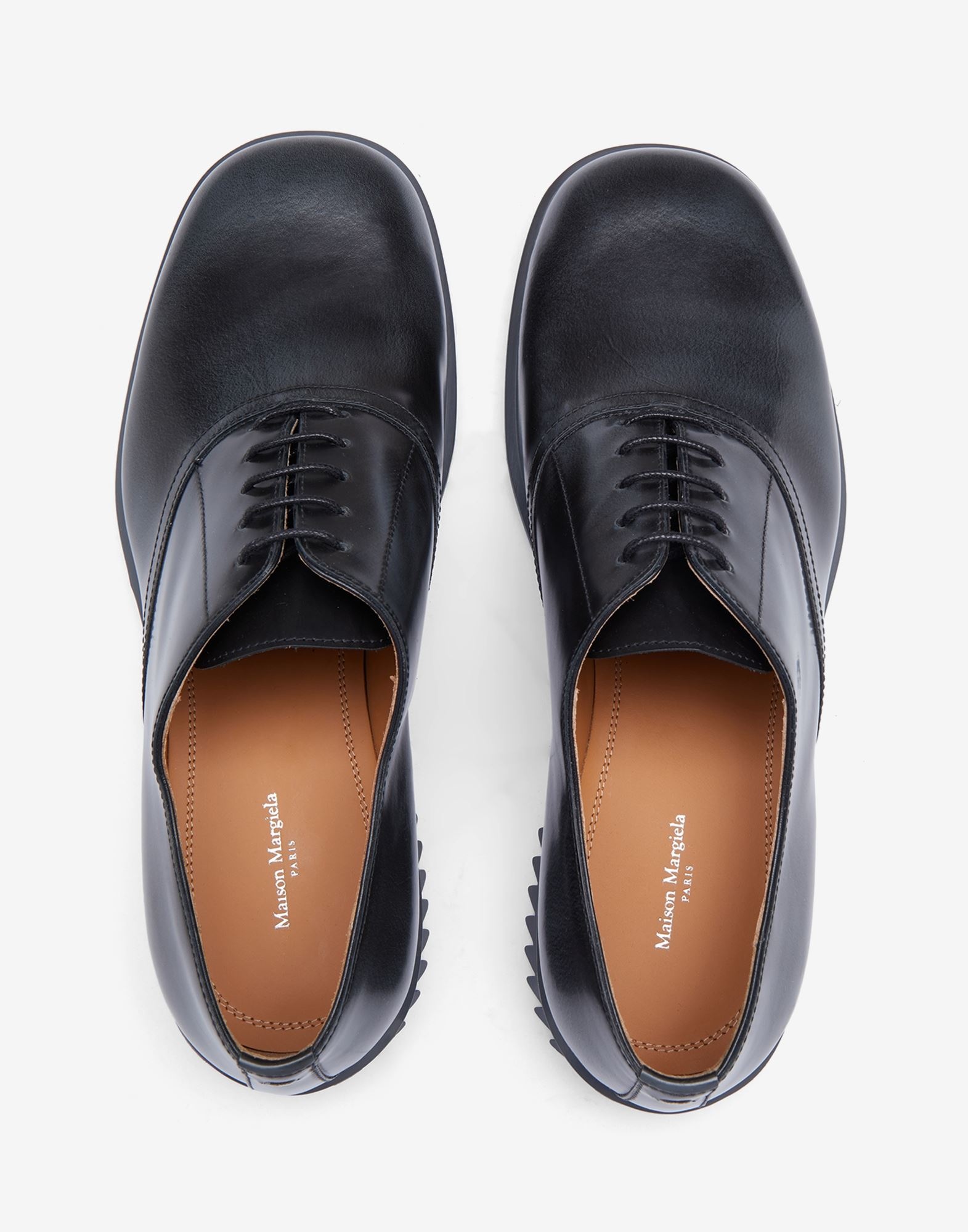 Lace-up shoe - 3