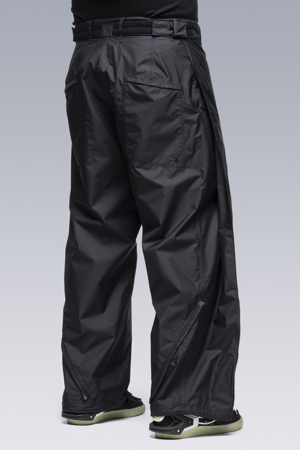 P45-GTPL 2L Gore-Tex Paclite Plus Single Pleat Trouser Black - 19