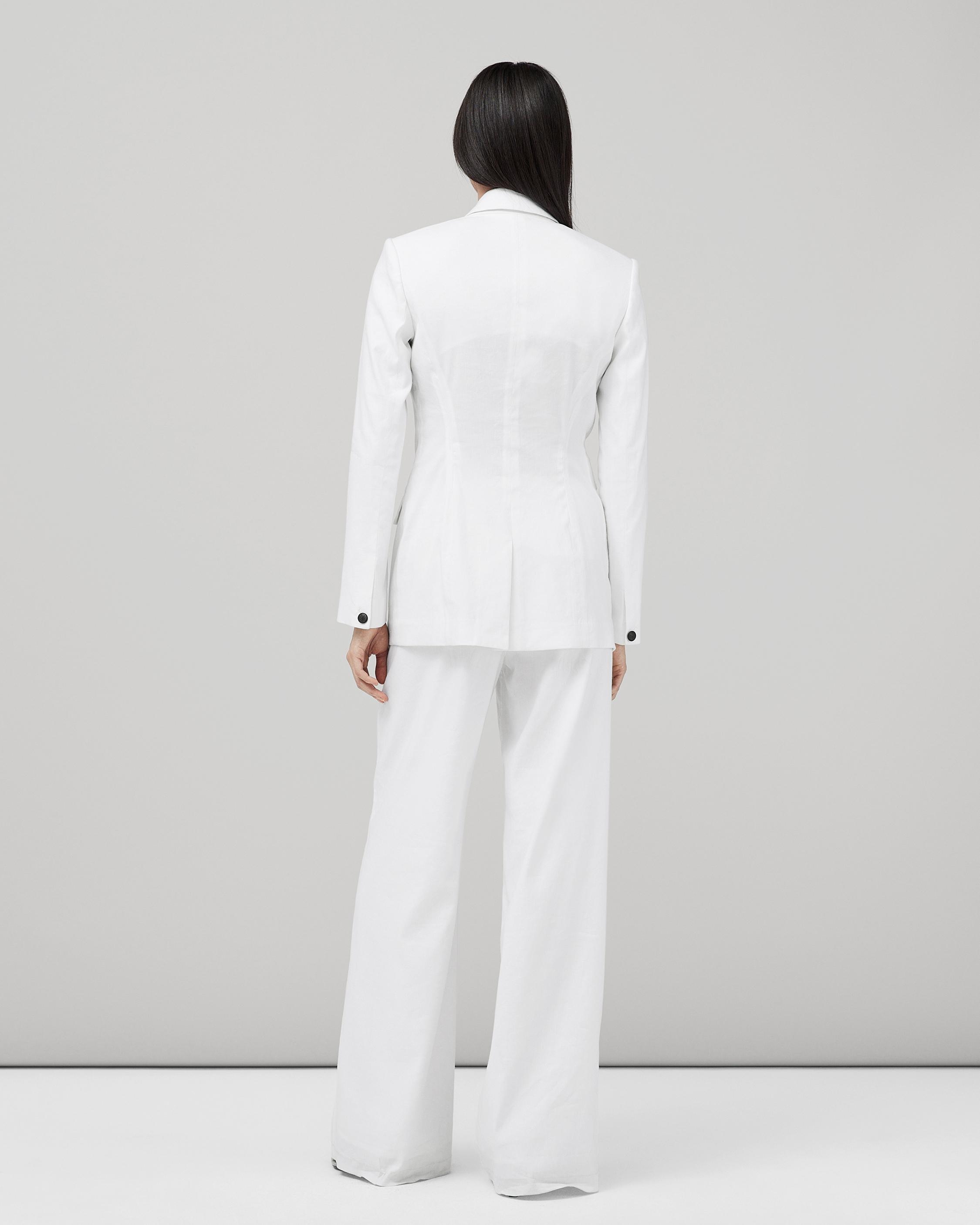 Foster Linen Blazer
Classic Fit Blazer - 5