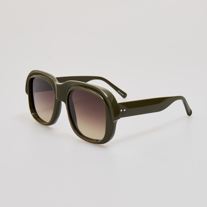 LINDA FARROW Oversize Sunglasses in Khaki outlook