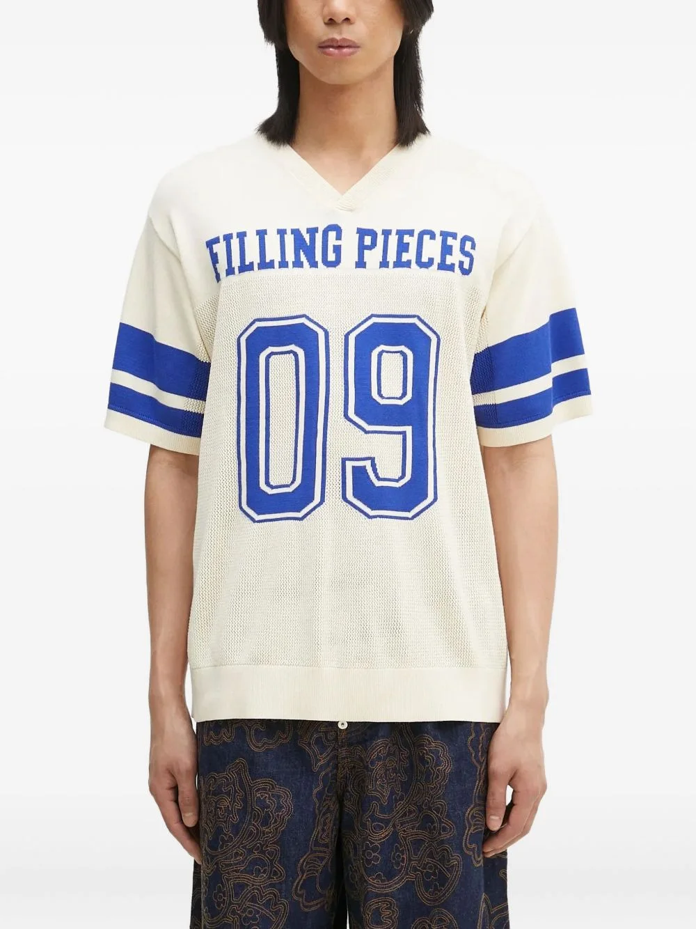 v-neck logo-print T-shirt - 1