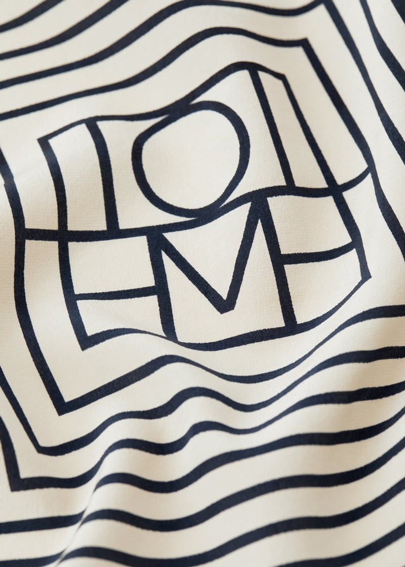 Signature monogram silk pocket scarf creme 4