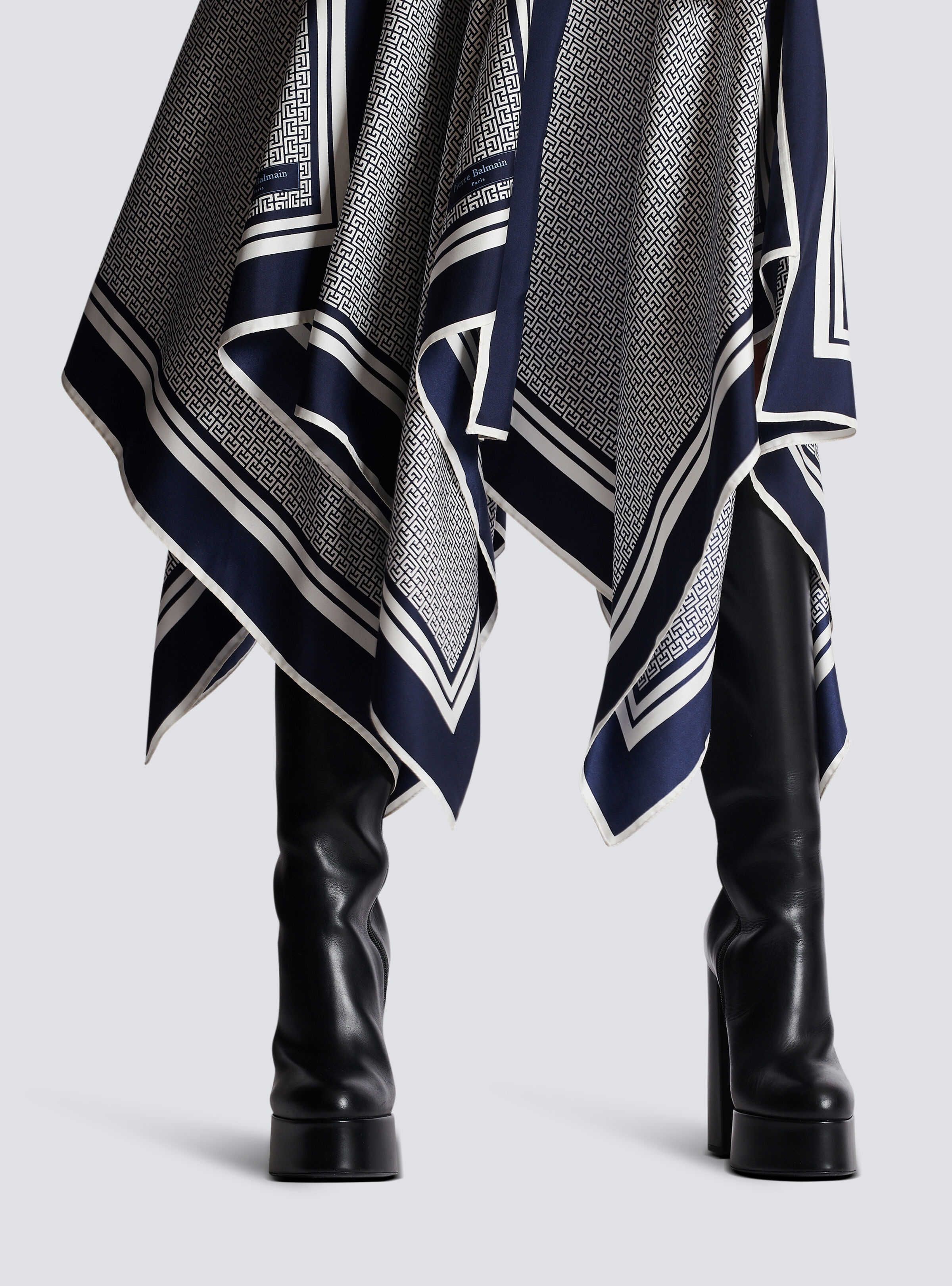 Monogram-printed scarf skirt - 6
