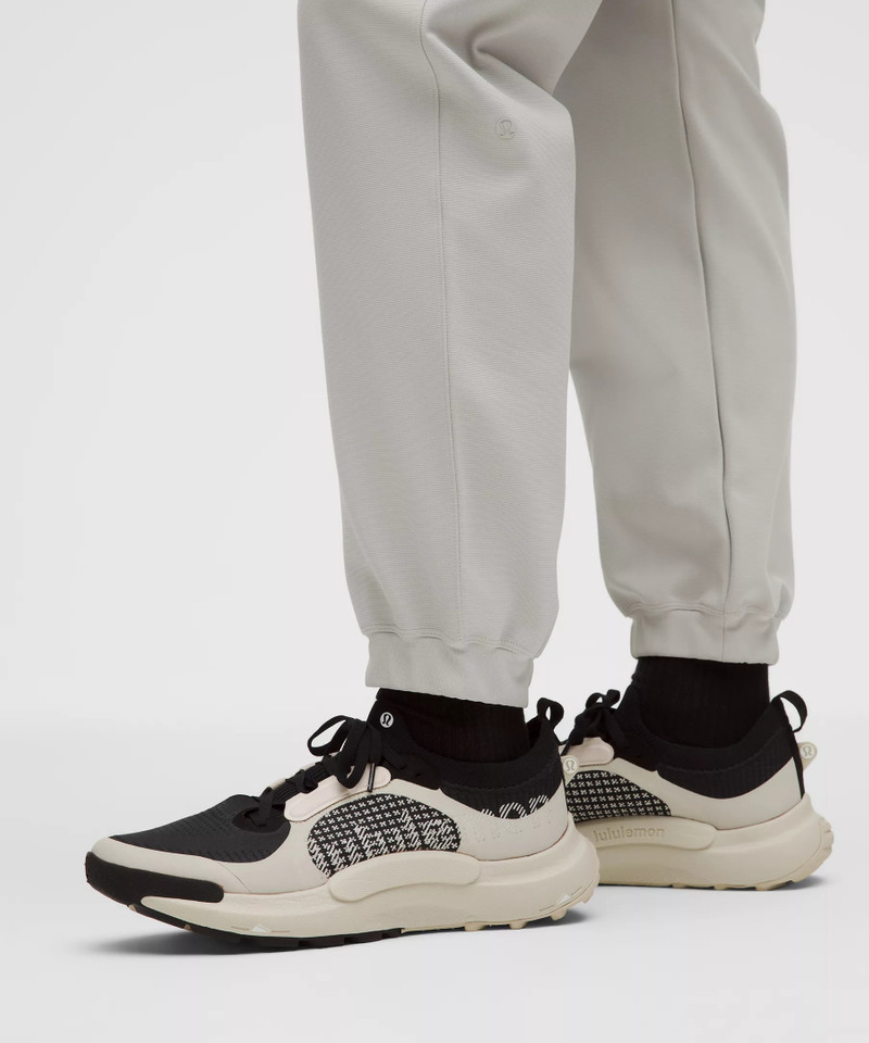 Sojourn Jogger *Regular 8