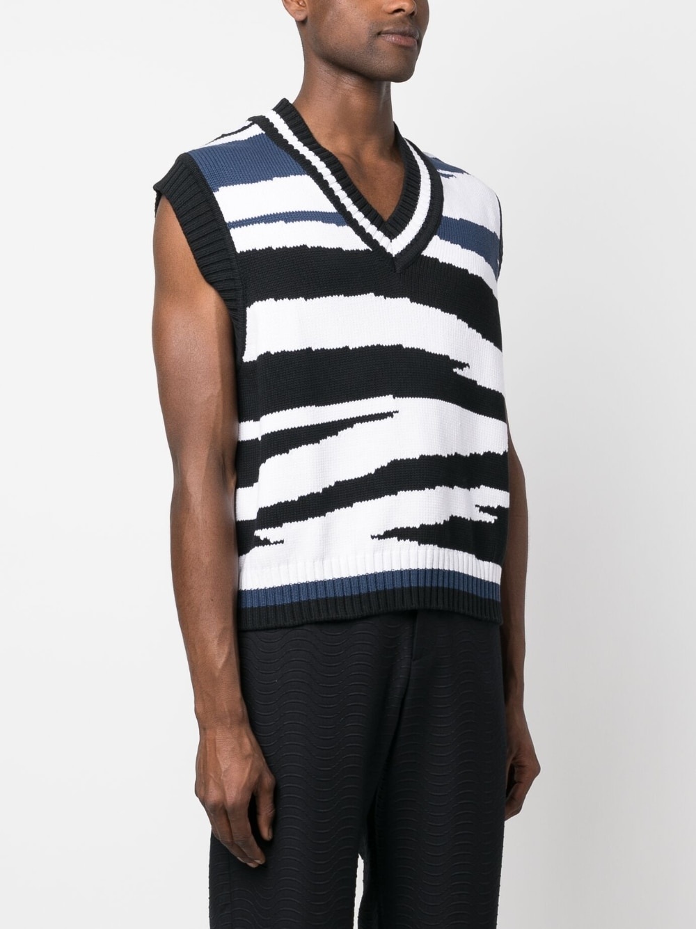 V-neck knitted vest top - 3