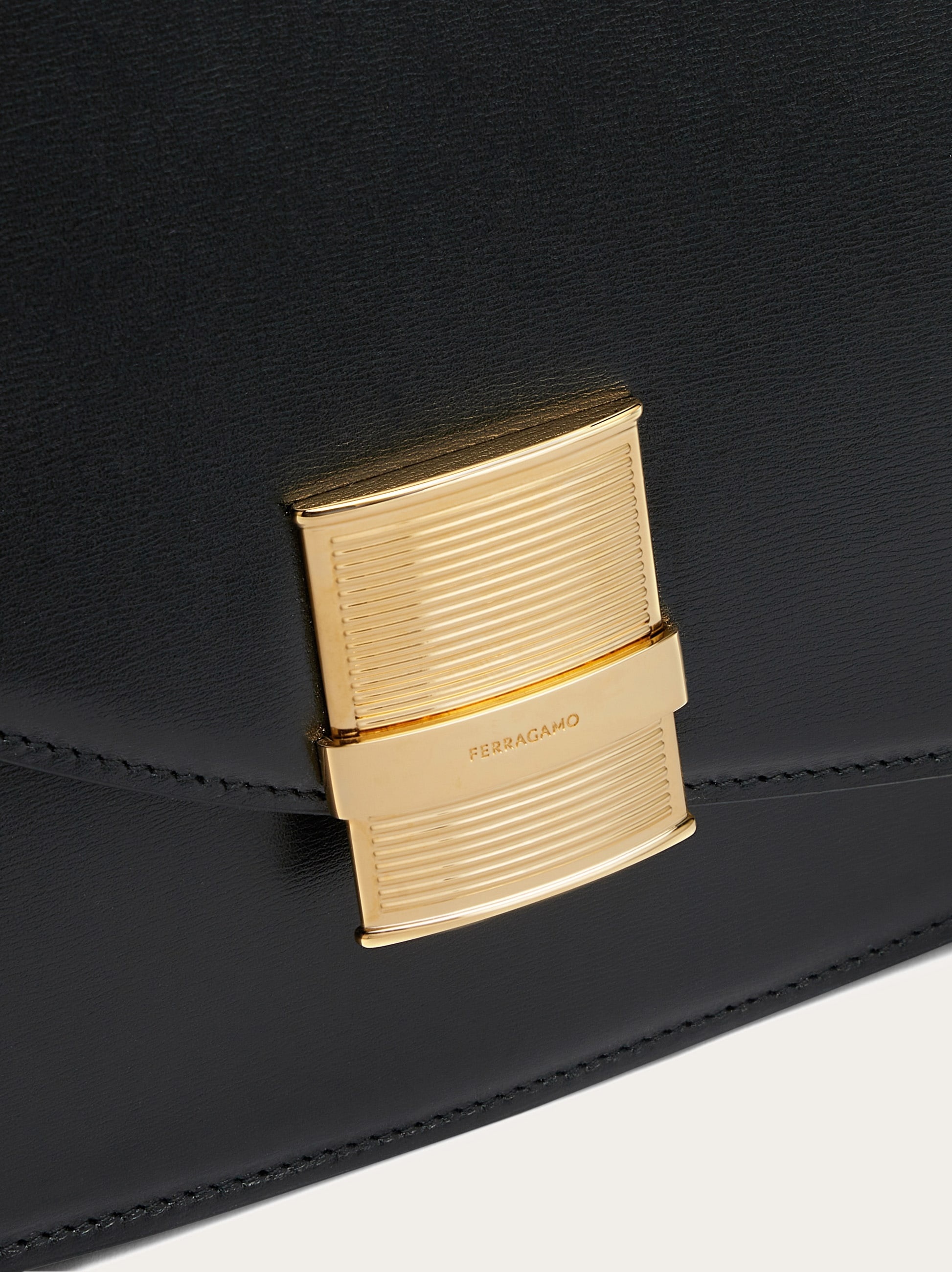Fiamma crossbody bag (M) - 7