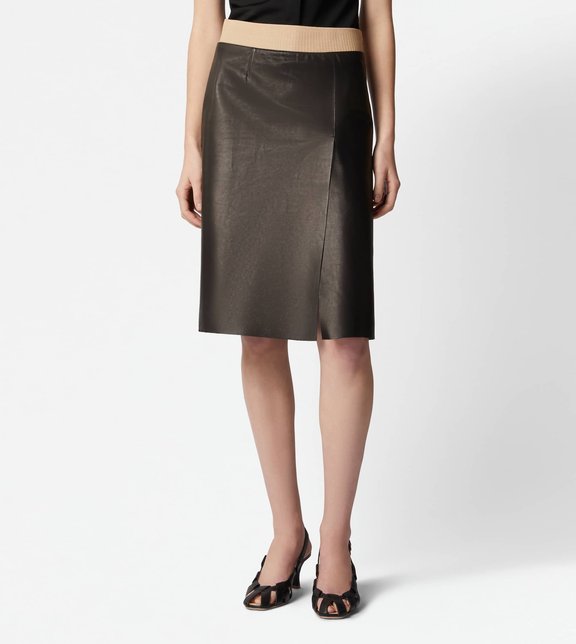 SKIRT IN LEATHER - BLACK - 6