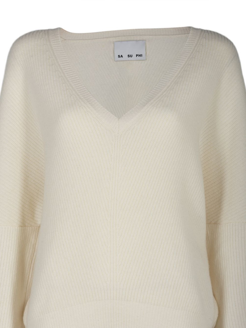 English V-neck sweater 3