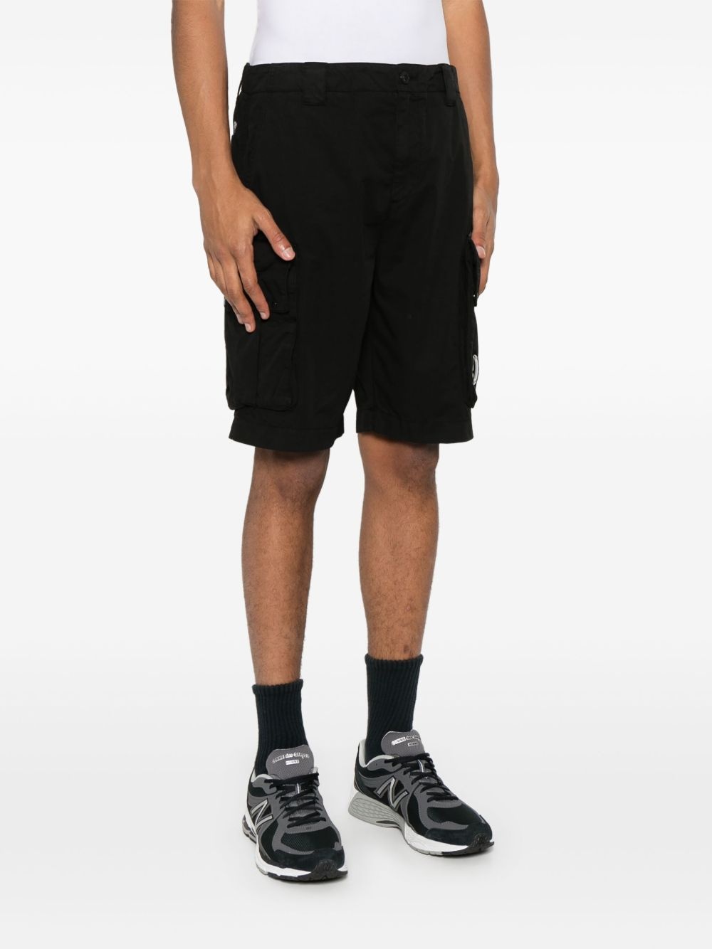 Lens-detail cargo shorts - 3