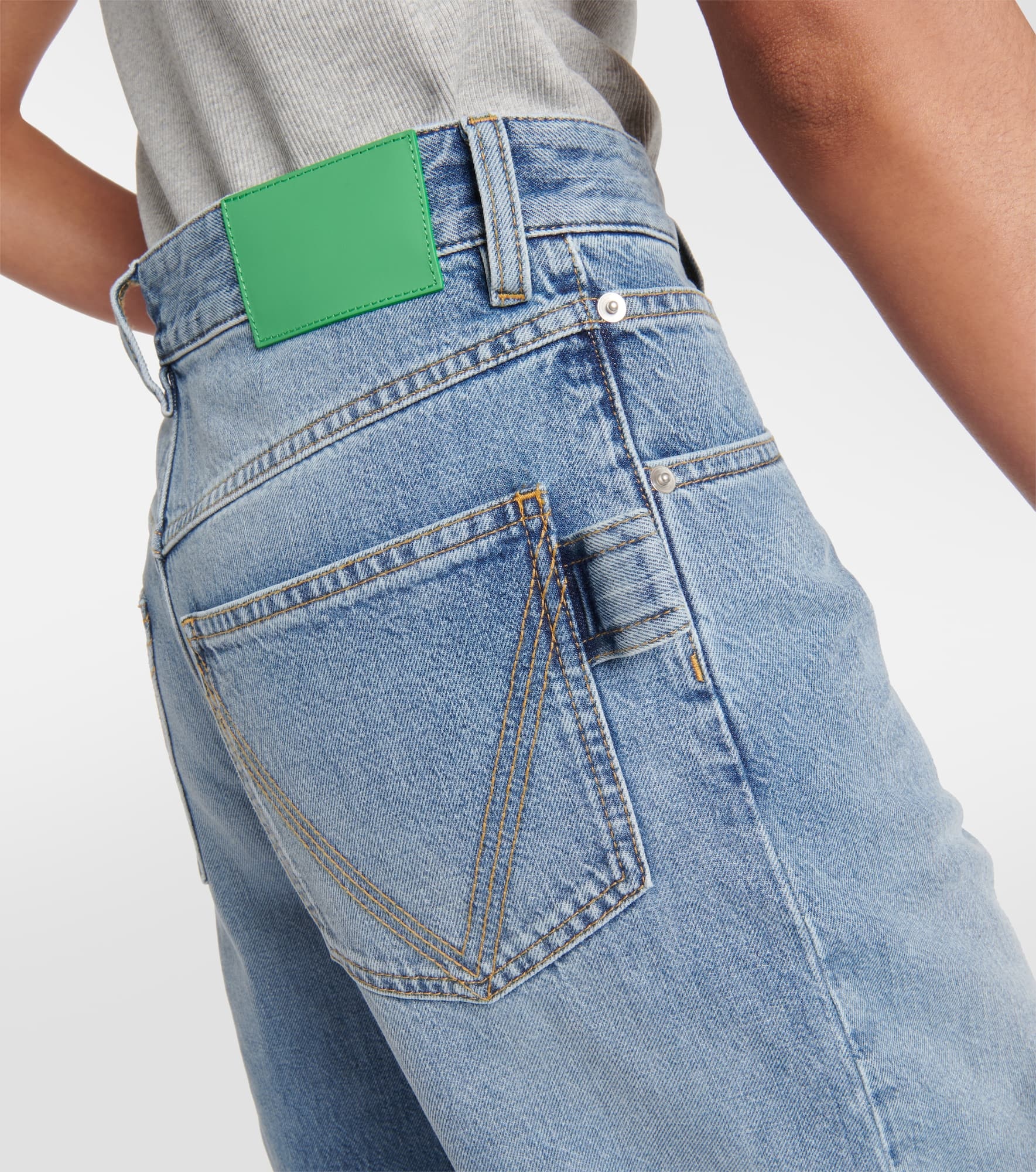 Mid-rise straight jeans - 6