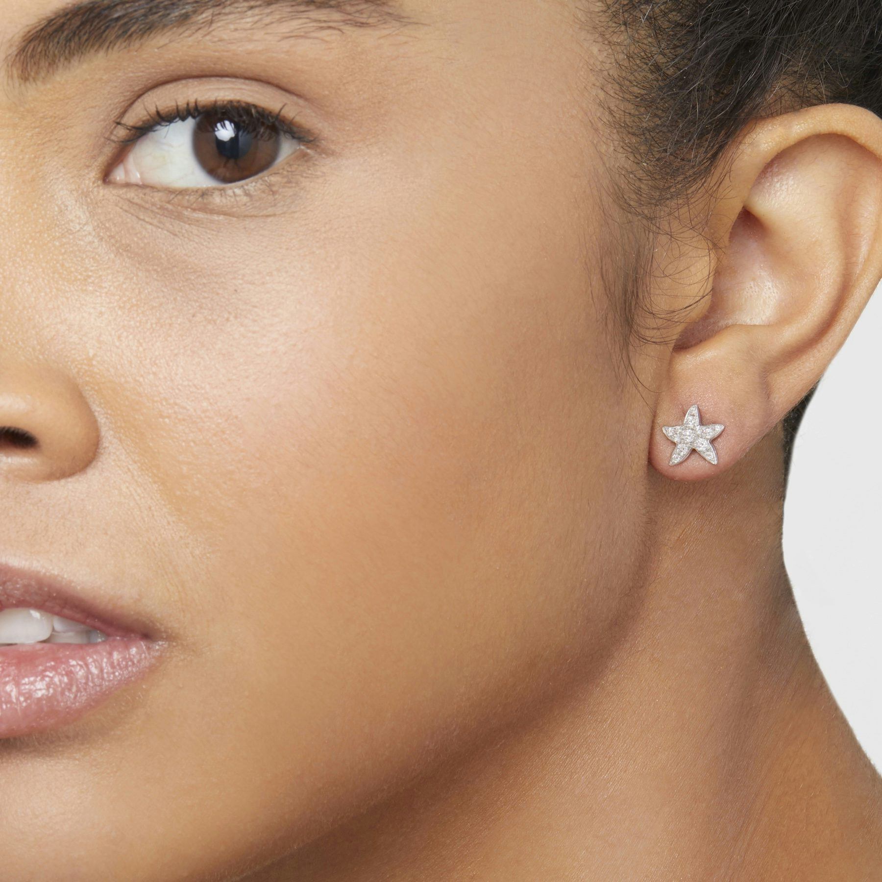 WHITE GOLD & DIAMOND STAR EARRING - 3
