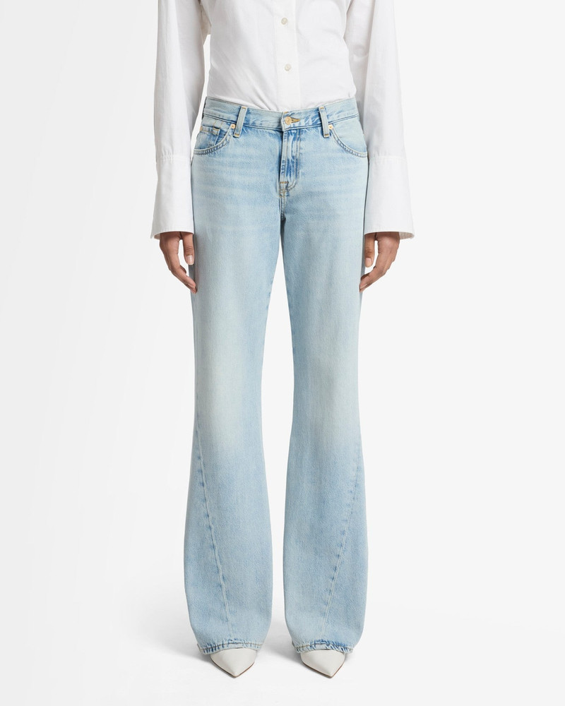 Slim Illusion Twisted Seam Spencer Flare in Tempe 3