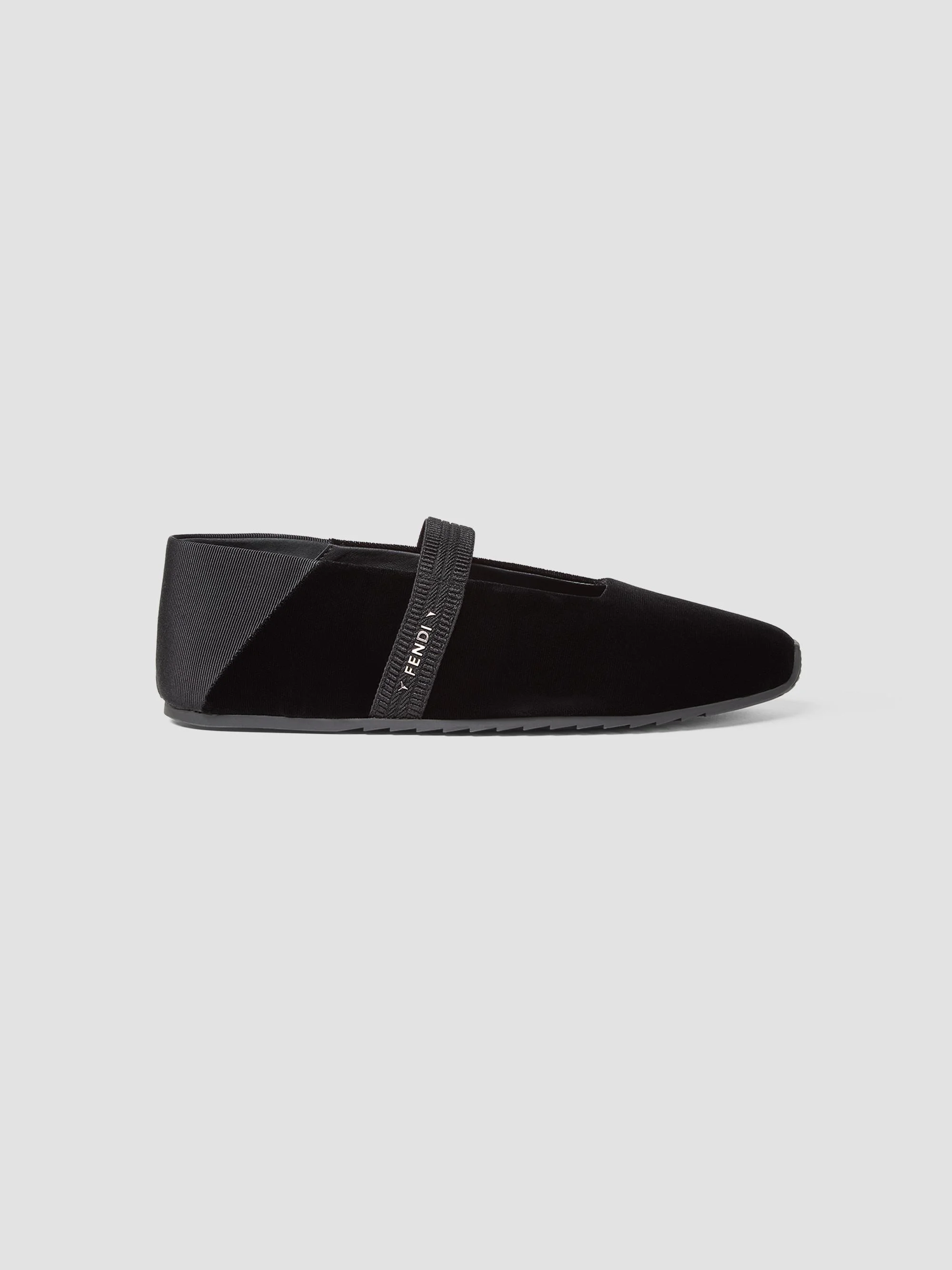 Women's Fendi Academia Velvet Flats - Nero - 1