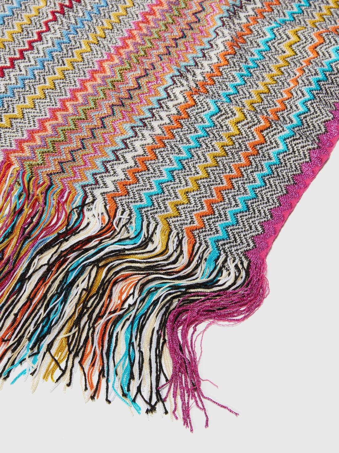 Zig zag viscose blend scarf with long fringes - 2