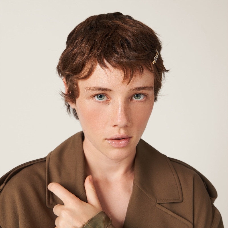 Miu Miu Enameled metal hair clip outlook