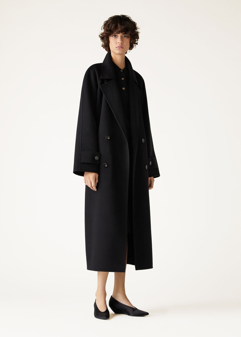 Loro Piana Foster Coat outlook