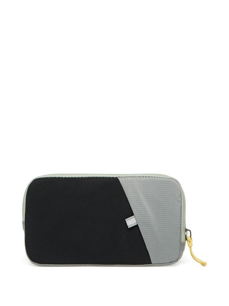 SALOMON ACS Essentials Case outlook