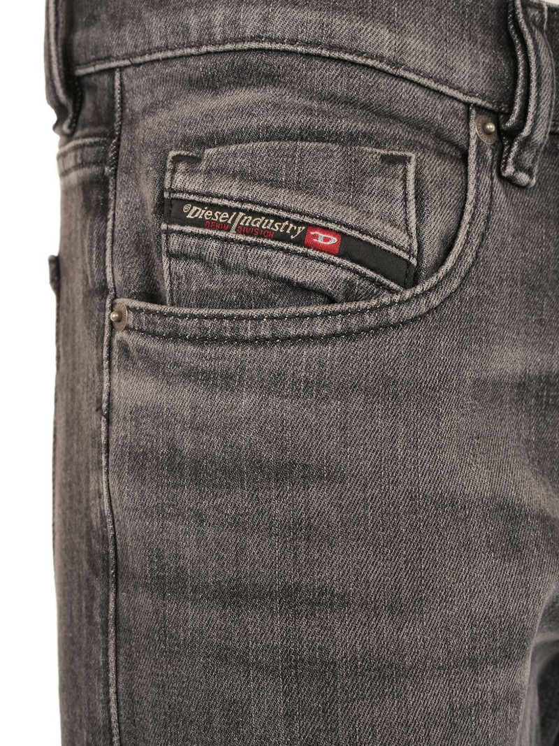logo pocket jeans 5