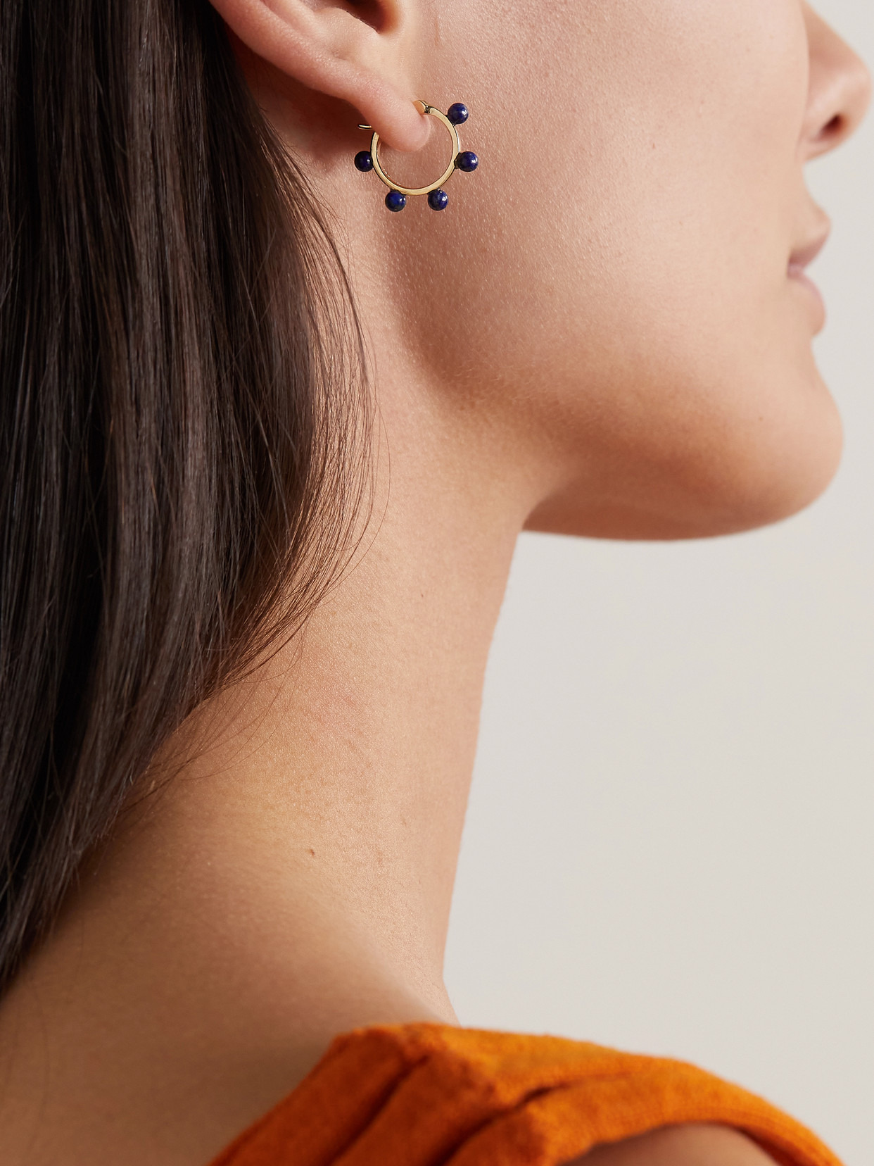 Small Dot 14-karat Gold Lapis Lazuli Hoop Earrings - 2