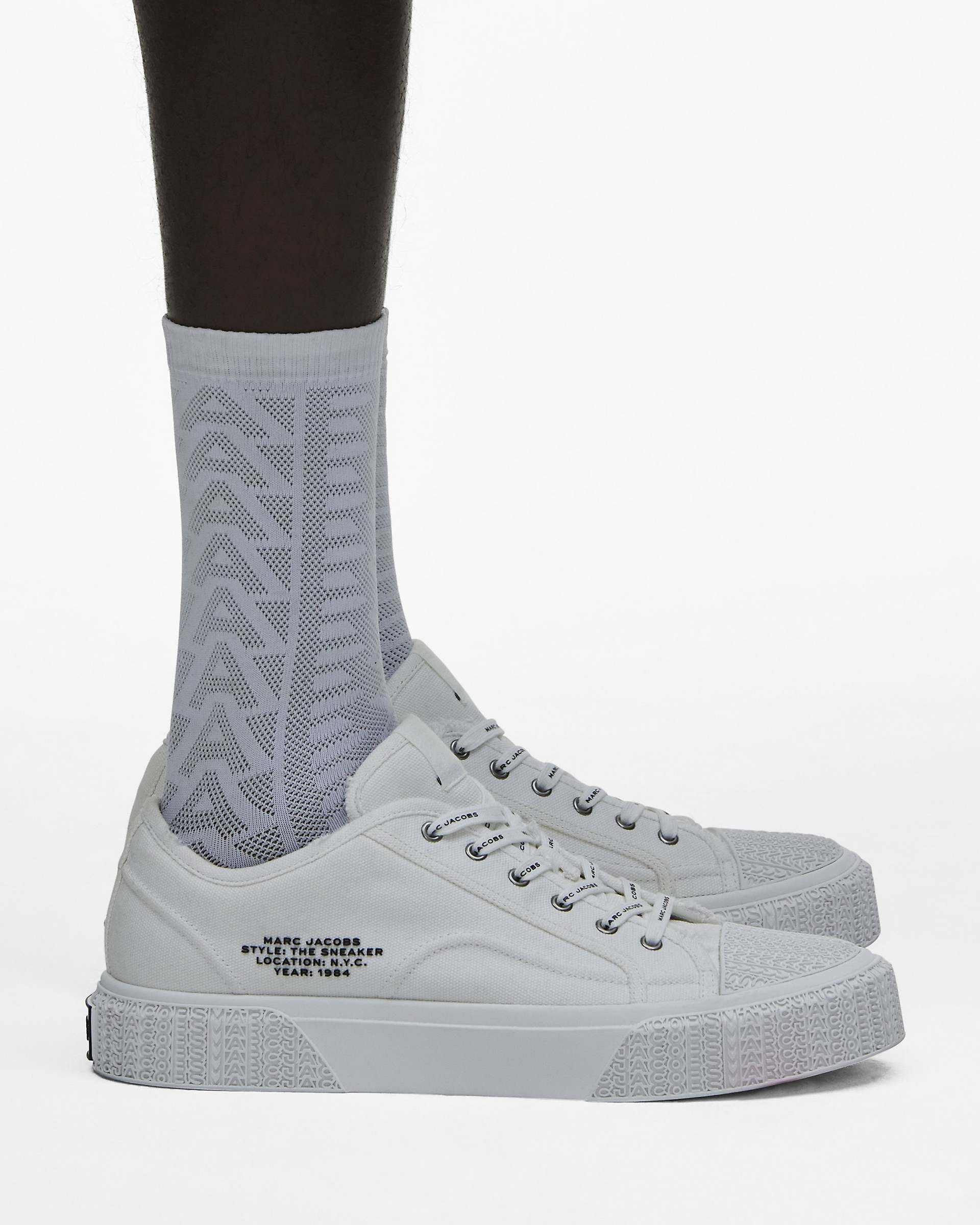 THE SNEAKER - 10