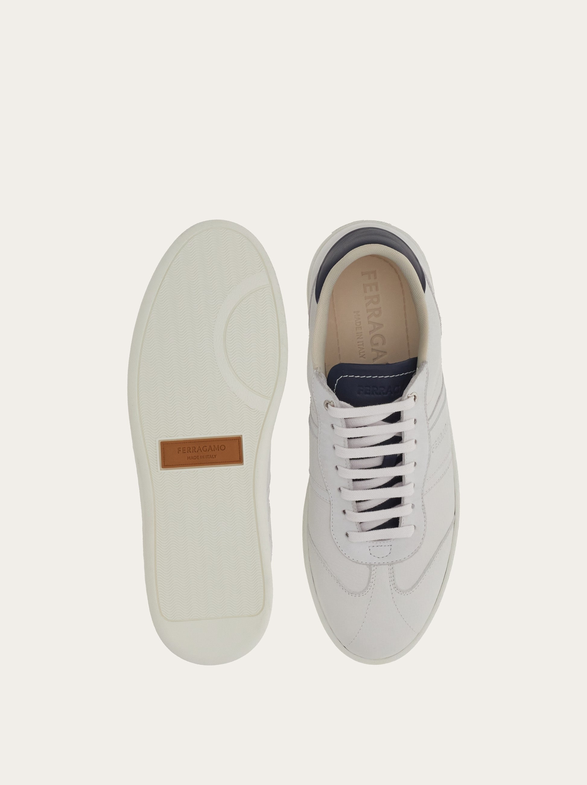 Low top sneaker with signature - 6