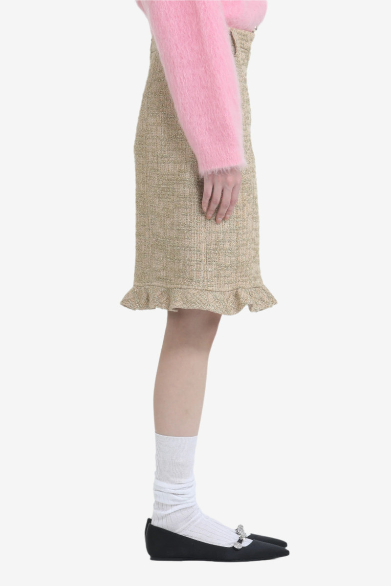 ABOVE-THE-KNEE SKIRT WITH IRREGULAR HEM 3