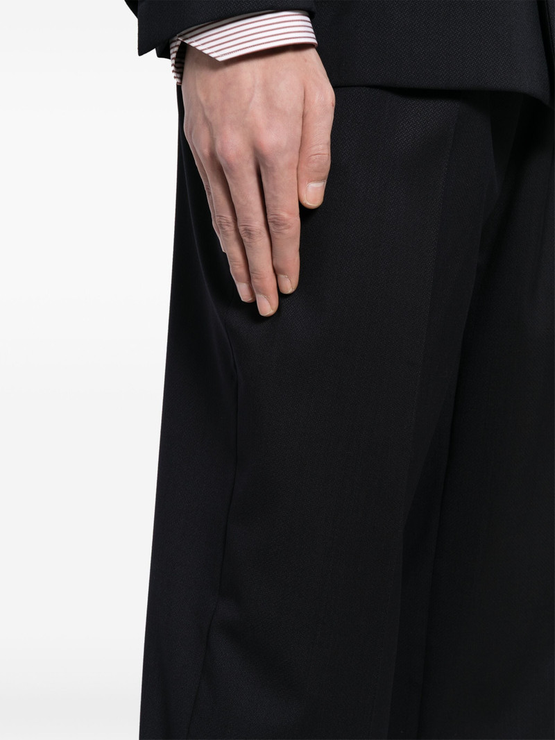 PEAK-LAPEL DOUBLE-BREASTED SUIT 6
