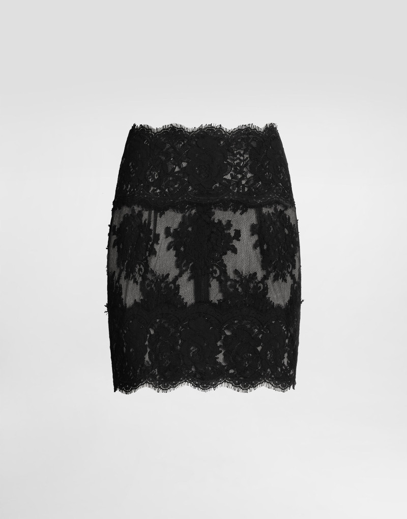 Short skirt in chantilly lace 1