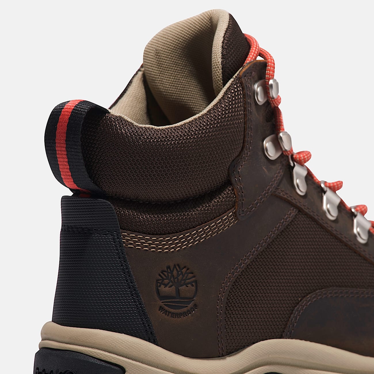Women's White Ledge Waterproof Hiking Boot - 7