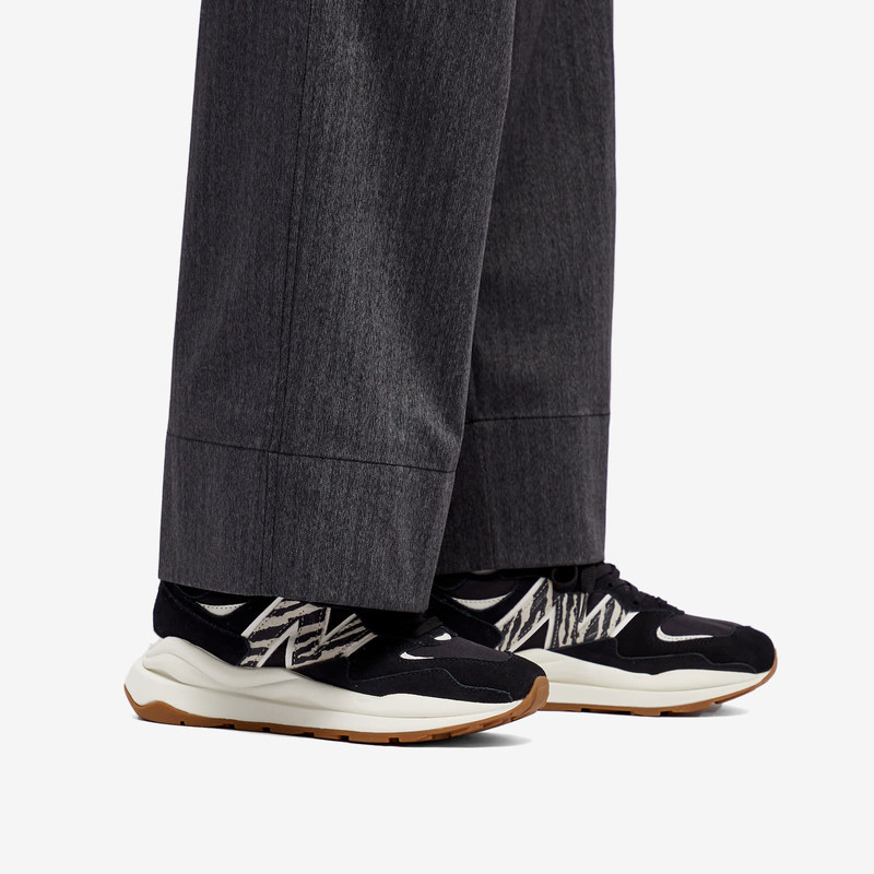 New Balance New Balance W5740APA outlook