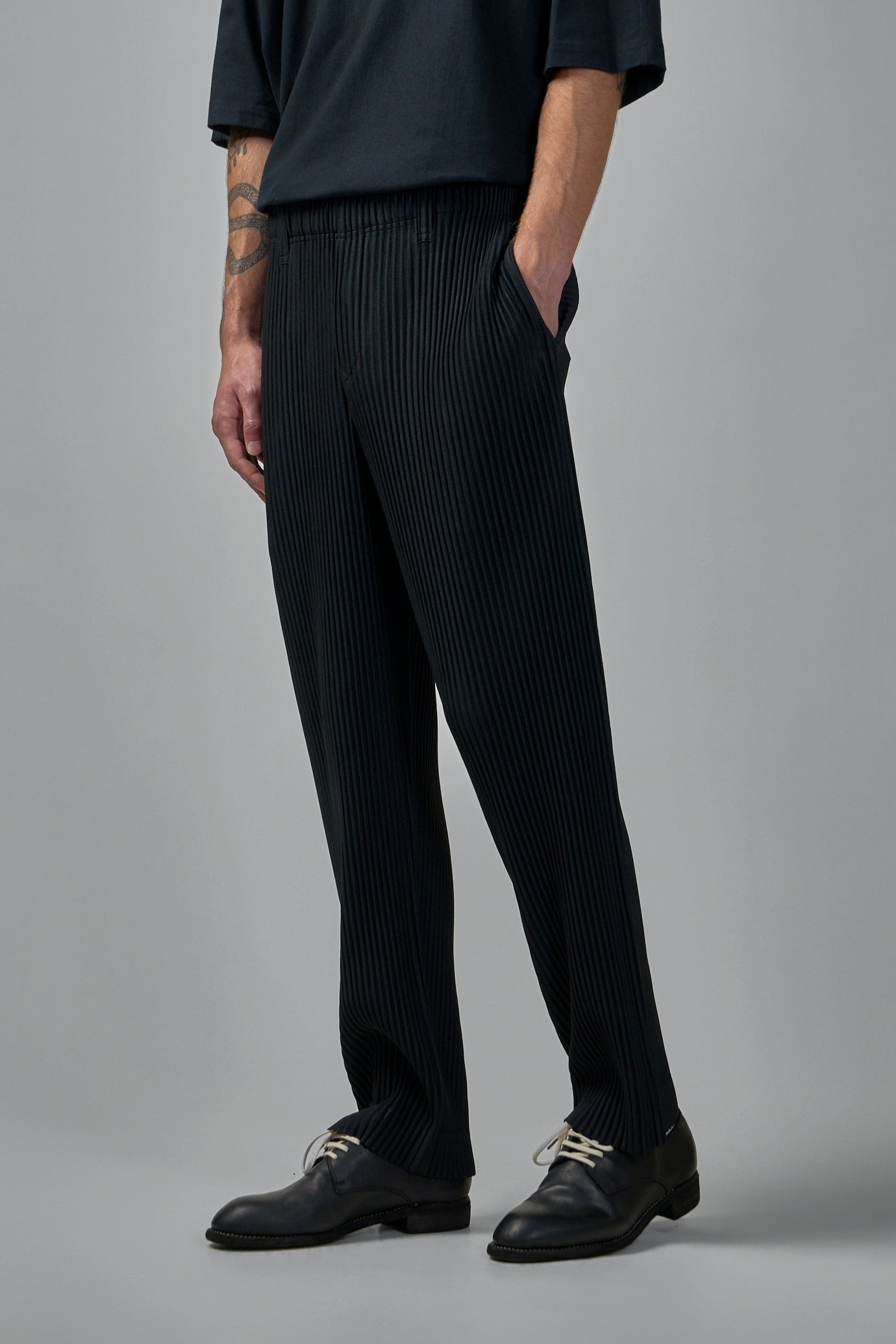 Basics Pleated Pants - 4